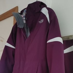 North face 3 in 1 Youth sz. XL  Excellent